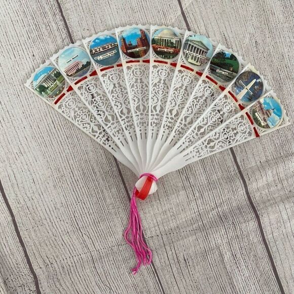 Vintage 1980’s plastic accordian fan Washington D.C. monuments and memorials - Picture 1 of 5
